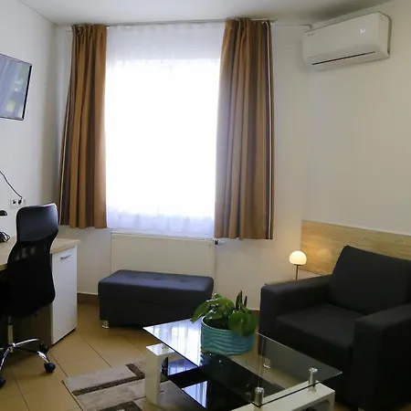 Auguszta Hotel-3